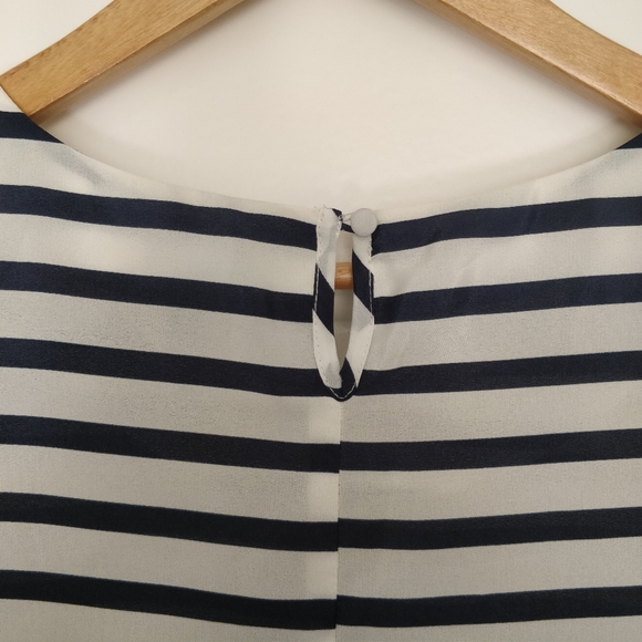 WOVEN STRIPE TOP - Picture 5 of 6